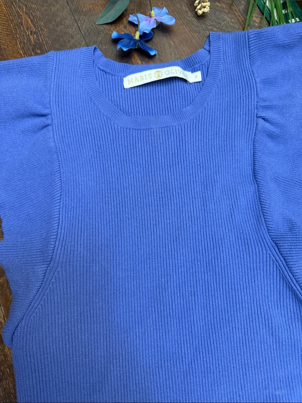 Marie Oliver Periwinkle Blue Ribbed Knit Ruffle Sleeve Top Size Small - Picture 4 of 7